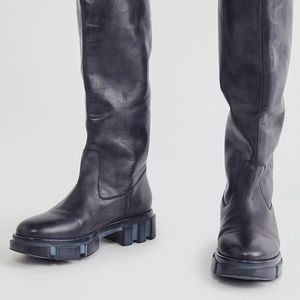 Free People Brooks tall boot NWT 10 (feels like 9)